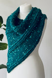 Crochet Pattern - Deep Lagoon Shawl (English + Spanish)