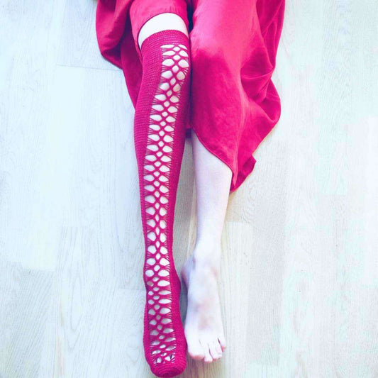 Crochet Pattern - Red Lily Lace Socks - TheMailoDesign - Lace Socks - TheMailoDesign