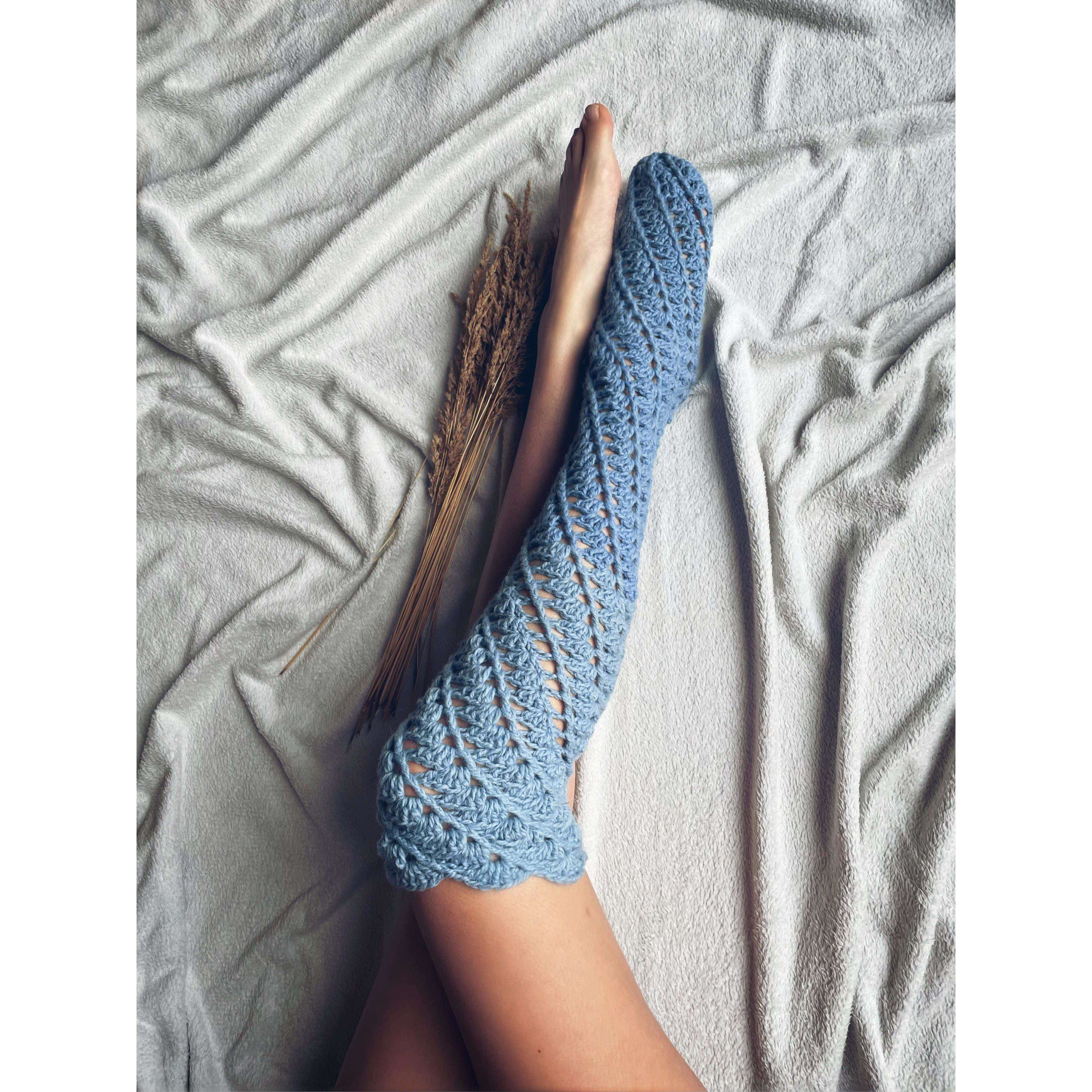 Crochet Pattern – Twirling Toes Socks - TheMailoDesign - Lace Socks - TheMailoDesign