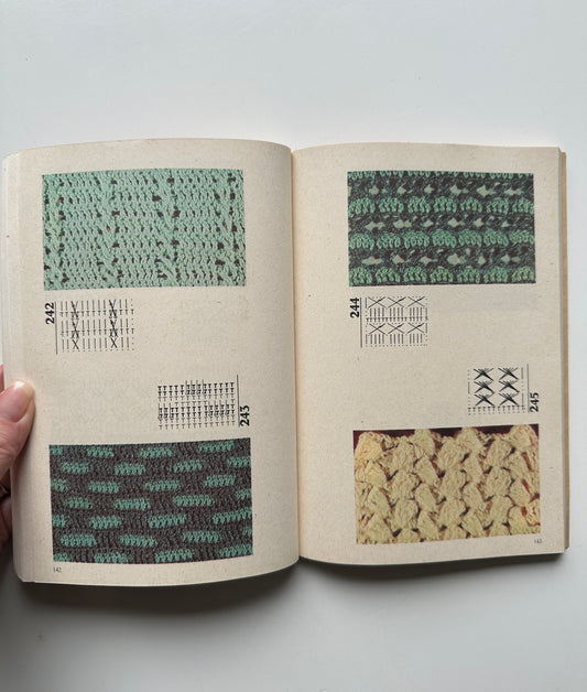 Crochet Book - Tamborējumi